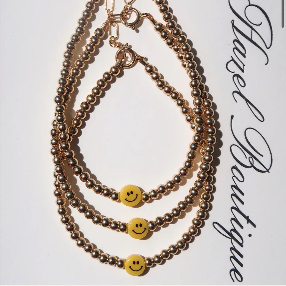 HAZEL BOUTIQUE - 14K GOLD-FILLED
SMILEY BRACELET